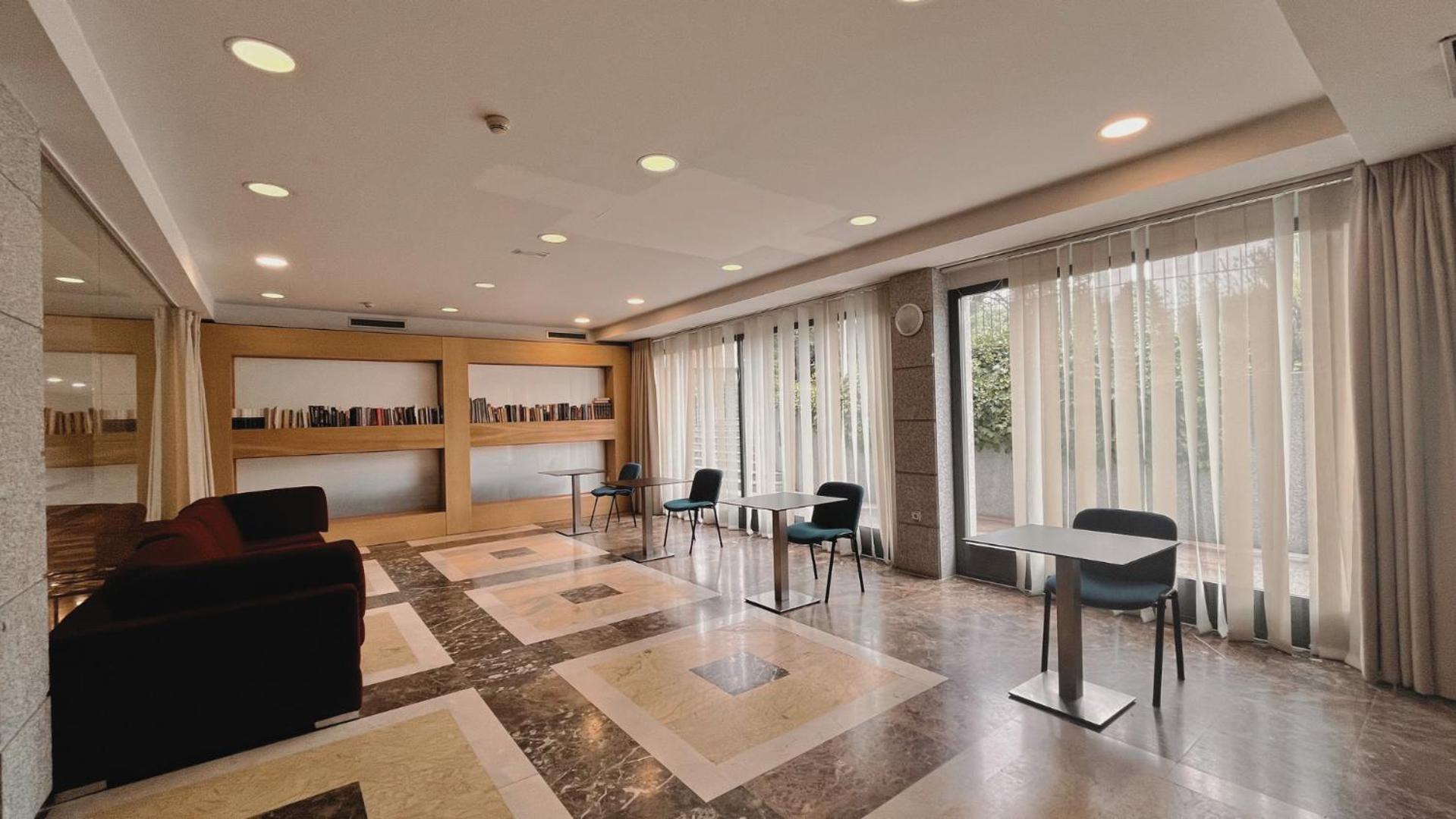 Hotel-Apartamentos Tartesos Las Rozas de Madrid Ngoại thất bức ảnh